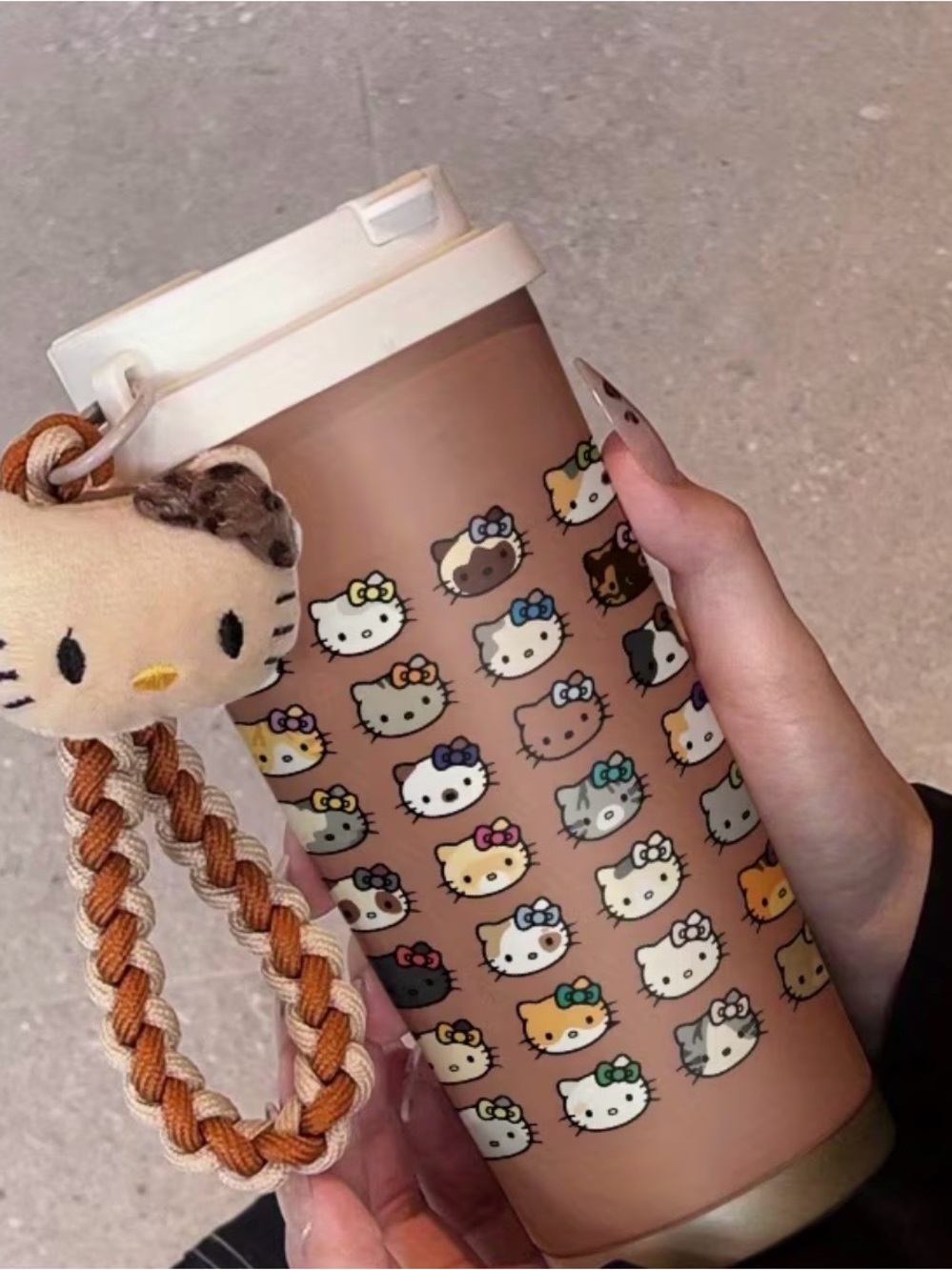 AUTHENTIC ~HELLO KITTY! “We Are The Cats” *18 oz Tumbler w/Wristlet- NWT